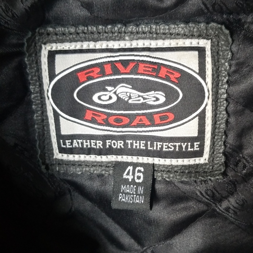 Leather jacket - Picture 4 of 8